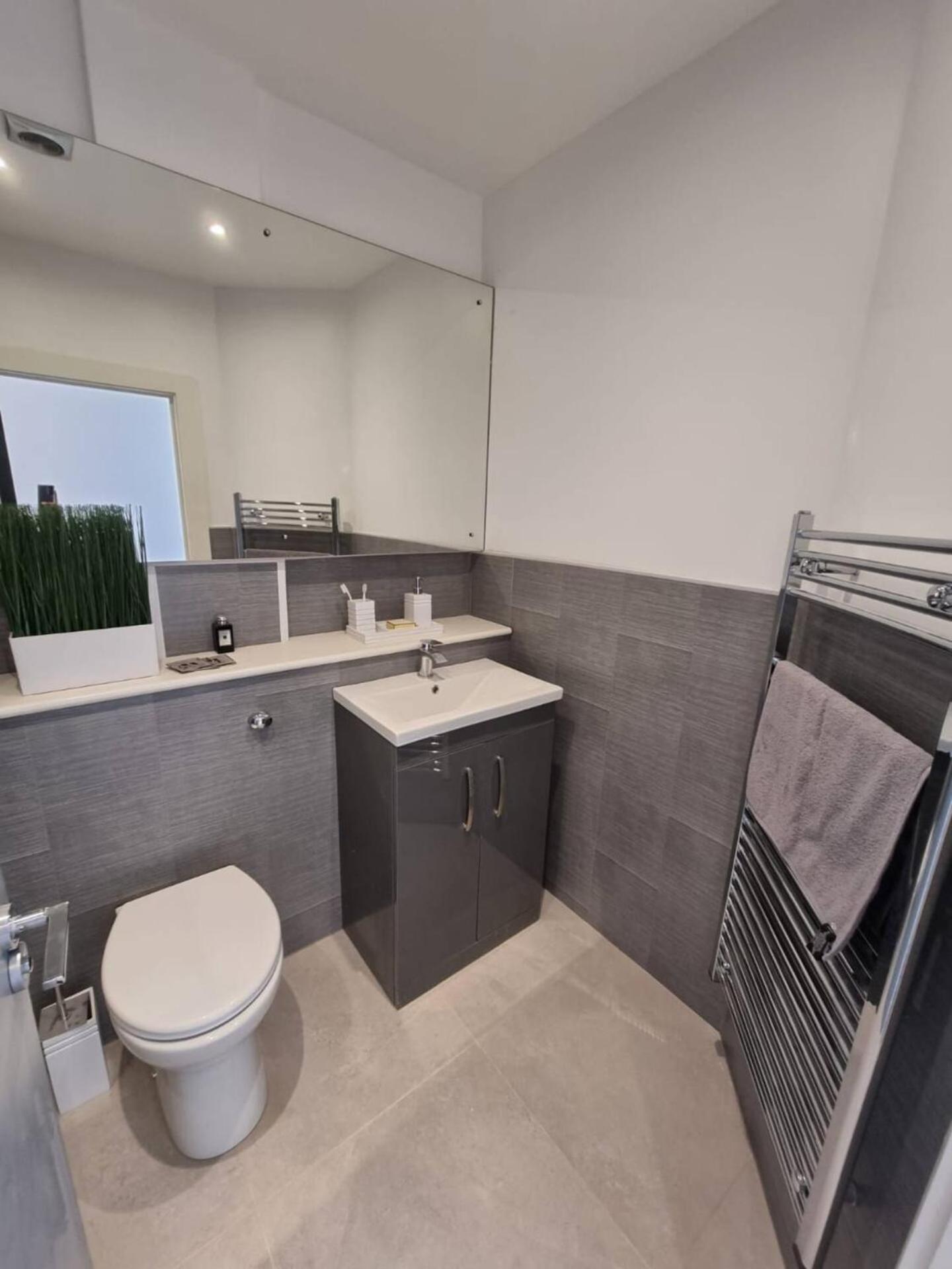 Stunning 1 Bed Apt Minutes From Bham City Centre! Μπέρμιγχαμ Εξωτερικό φωτογραφία